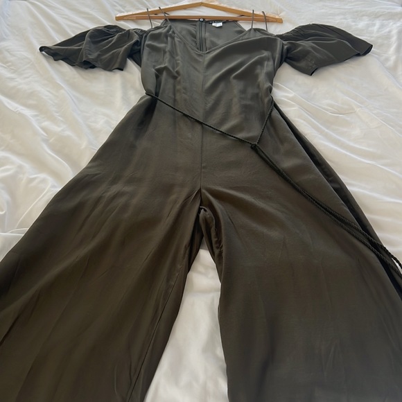 Jumpsuit - Picture 4 of 4